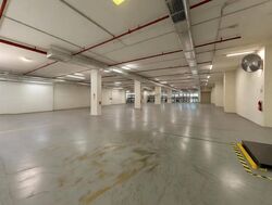 Airline House (D17), Warehouse #578705071